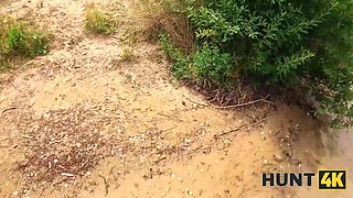 Hunt4k. as soon as she eyed the currency, she immediately commenced smoking a stranger's shaft on the beach