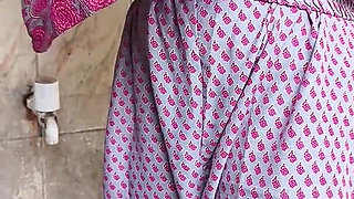 Desi Villege Wife Wathing Bathroom Show Boobs Pussy