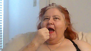 Mini Lipstic Chat Dressed