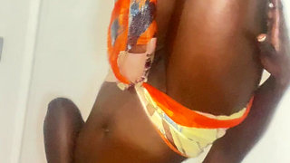 Hot Slim Thick African Ebony Oiled Perky Tits Sexy Dance