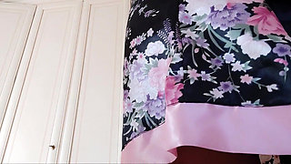 The Italian Mistress Makes You Feel Like a Nobody