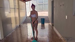 A steaming COUGAR was home alone doing the cleaning; I couldn't fight back and finished up resting with my step-mom.