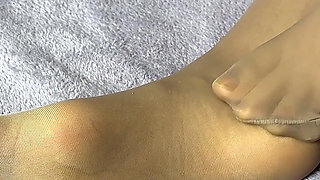 Secretary in Nylon Pantyhose Loves Her Long Legs