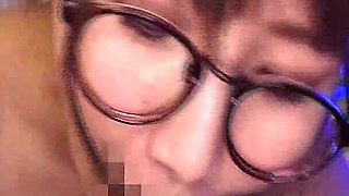Late Night Blowjob Lessons From an Inexperienced Stepsister