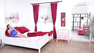 VIPissy - lesbian clip