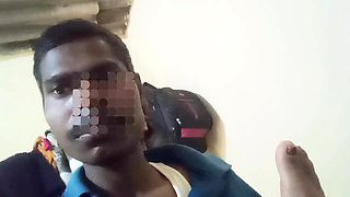 Desi OLD Padosi Friend Ki Aunty Ko Usi Ke Room Per Jakar Romantic Mood Mein Chudai Kiya