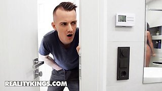 RK Prime - brunette action