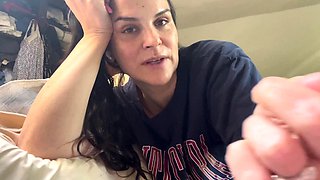Big boob brunette masturbates on webcam
