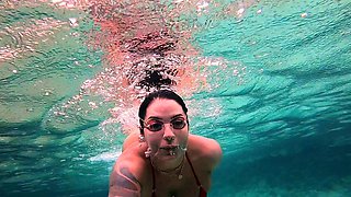 Kendall Jenner webcam solo look alike masturbation
