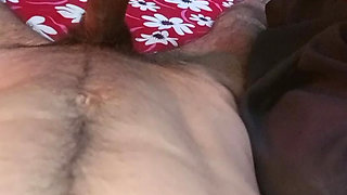 Bhabhi ne devar ka hath se lund ka pani nikala