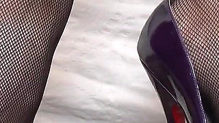 High Heels Goddess Shows off Her Purple Patent Leather Pumps