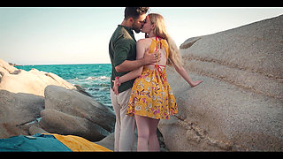 Intense Outdoor Sex on the Rocks - Messy Hair, Wind and Squirt