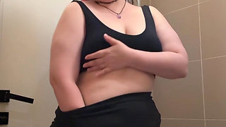 pawg public bathroom masturbation