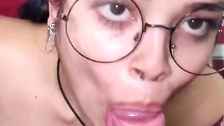 I Just Got Out of the Shower and White Moon Already Came Mouth to Dick to Take a Cumshot in the Face