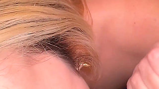 I Meet a Stranger on the Beach and We End up Having Sex at His Hotel