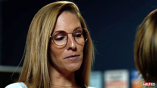 Hot MILF Annie King filthy sex video