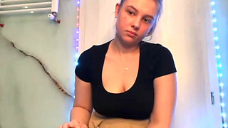 Jucielussie fingering tight anal and pink pussy