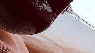 18 Yeras Old Gigi and You Go to a Inn Together and She Suck Mans Cock for the First Time in Her Life