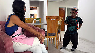 I Get Horny Watching My Indian Stepmother Do Toileting with Little Clothing, She Realizes That I Start Masturbating While I See