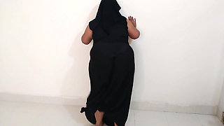 After Stepfather Went to Office, When the Stepmom Has Horny, the Stepson Satisfies Her by Fuck - Indian
