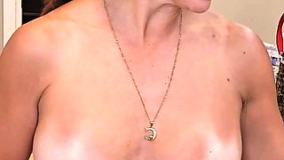 Hot brunette from squirt masturbating on webcam