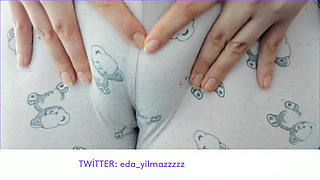 CAMELTOE- MASTURBATE WITH PAJAMA- RUBBING PUSSY WITH PAJAMA