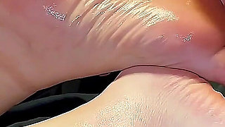 Amateur Footjob Sexy Oiled Soles