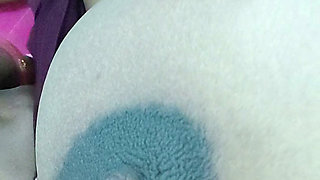 Desi bhabhi aaur desi man boobs suck videos Hindi full xxx.