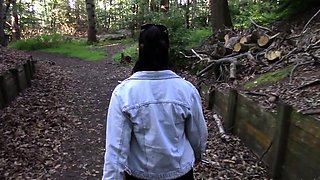 Amateur ass rammed outdoors