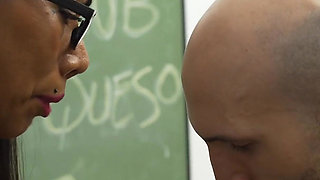 From the Blackboard to the Desk: the Student Atucha Resolves His Differences with Teacher Vanesa in the Wildest Way