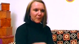 Amateur MILF From Germany Likes Playing with Her Pussy