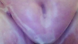 Fat mature webcam chick making herself cum with a vibrator