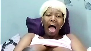 African pregnant lady loves