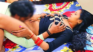 Sister-in-law Offered Sex to Brother-in-law Brother-in-law Also Became Happy and Had Sex