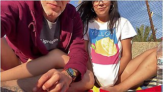 A Follower Touches My Pussy On The Beach And I Masturbate Him With Sexo Oral And Garganta Profunda