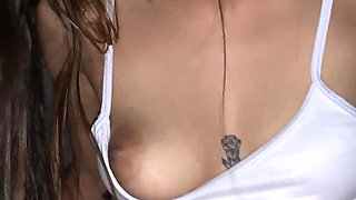 I wake up my stepsister to have morning sex