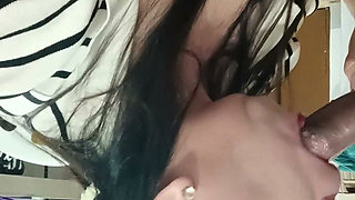 I Texted the Wife of My Friend to Go to My Place and She Suck My Cock Again She Is so Hot