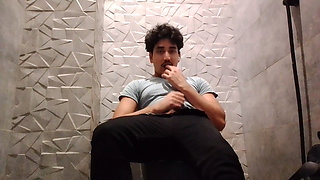 Amazing self-facial
