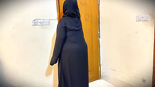 Hot Maid Show Her Big Ass Publicly to Gets Anal Fuck From Boss in Office!