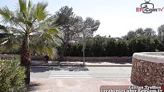 Sophie's outdoor blowjob movie