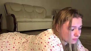 Jusiclussie Masturbate with nipple clamps