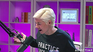 Xwife Karen: Golden Showers & Girls Gone Wild the Adult Time Podcast