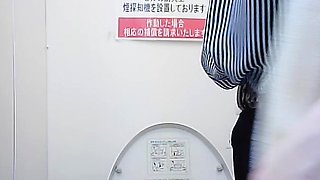 Hidden cam girl masturbates part1