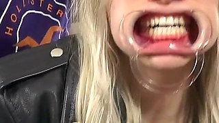 Mouth Fuck Rough Sex with Clothes on and Pissing