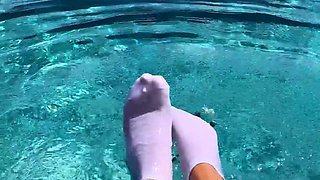 Flexible foot fetish masturbating with feet and hands