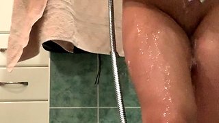 Leann amateur beautiful brunette with big boobs