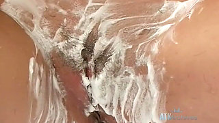 Ponentino Shaves Her Hairy Pussy