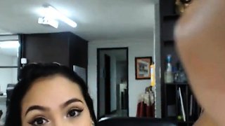 Sexy Hot Babe Masturbates Hard with Powerful Vibrator