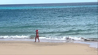 Naked Beach MILF Helps a Jerking Stranger - Cum on Her Ass