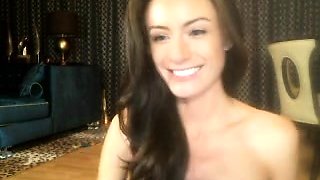 Petite small tit babe with perfect pussy masturbates